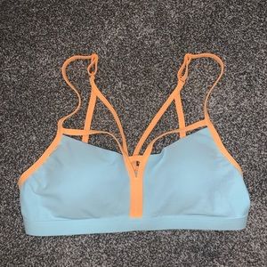 UNDER ARMOR sports bra
